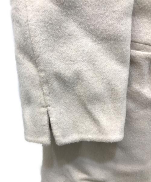 MUSE de Deuxieme Classe（ミューズ ドゥーズィエム クラス）MUSE de Deuxieme Classe (ミューズ ドゥーズィエム クラス) Victorian リバーロングノーカラーコート ベージュ サイズ:38の古着・服飾アイテム