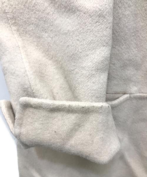 MUSE de Deuxieme Classe（ミューズ ドゥーズィエム クラス）MUSE de Deuxieme Classe (ミューズ ドゥーズィエム クラス) Victorian リバーロングノーカラーコート ベージュ サイズ:38の古着・服飾アイテム