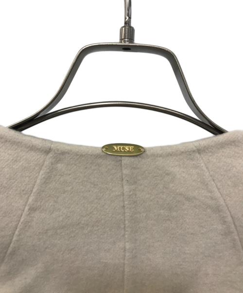 MUSE de Deuxieme Classe（ミューズ ドゥーズィエム クラス）MUSE de Deuxieme Classe (ミューズ ドゥーズィエム クラス) Victorian リバーロングノーカラーコート ベージュ サイズ:38の古着・服飾アイテム