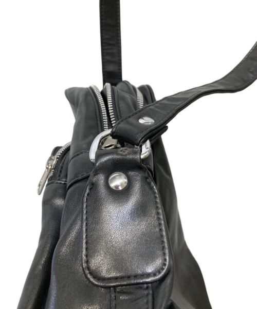 COMME des GARCONS（コムデギャルソン）COMME des GARCONS (コムデギャルソン) フェイクレザーショルダーバッグ ブラックの古着・服飾アイテム