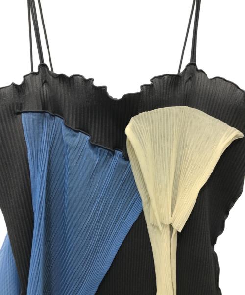 todo kotohayokozawa（トゥードゥー コトハヨコザワ）todo kotohayokozawa (トゥードゥー コトハヨコザワ) プリーツデザインワンピース グレー サイズ:Mの古着・服飾アイテム