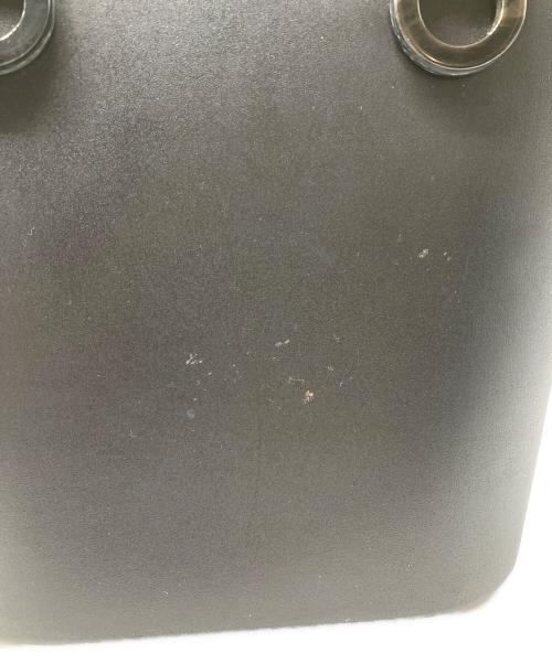 Salvatore Ferragamo（サルヴァトーレ フェラガモ）Salvatore Ferragamo (サルヴァトーレ フェラガモ) ラバーレザーハンドバッグ ブラックの古着・服飾アイテム