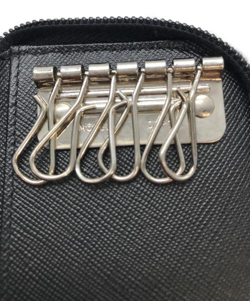 PRADA（プラダ）PRADA (プラダ) ラウンドファスナー6連キーケース ブラックの古着・服飾アイテム