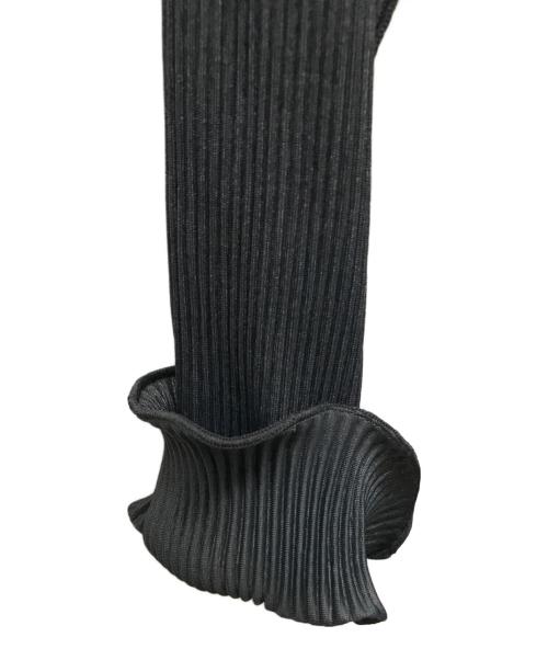 todo kotohayokozawa（トゥードゥー コトハヨコザワ）TODO KOTOHAYOKOZAWA (トゥードゥー コトハヨコザワ) プリーツワンピース ブラック サイズ:FREEの古着・服飾アイテム