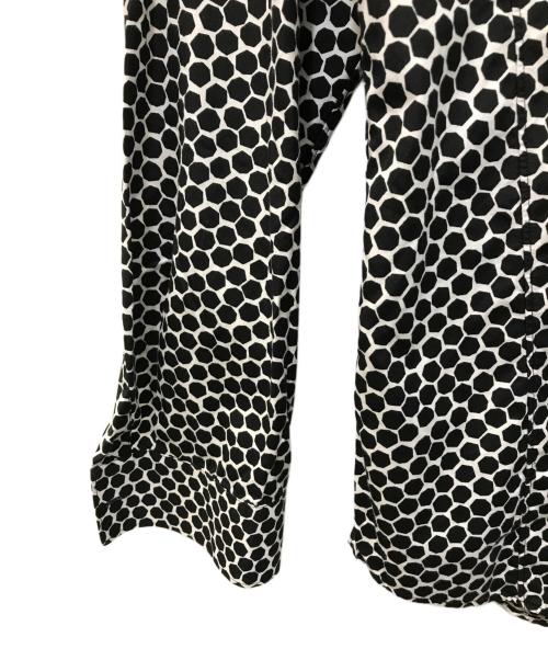 JIL SANDER（ジルサンダー）JIL SANDER (ジルサンダー) 総柄シャツ ブラック×ホワイト サイズ:40の古着・服飾アイテム