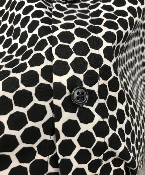 JIL SANDER（ジルサンダー）JIL SANDER (ジルサンダー) 総柄シャツ ブラック×ホワイト サイズ:40の古着・服飾アイテム
