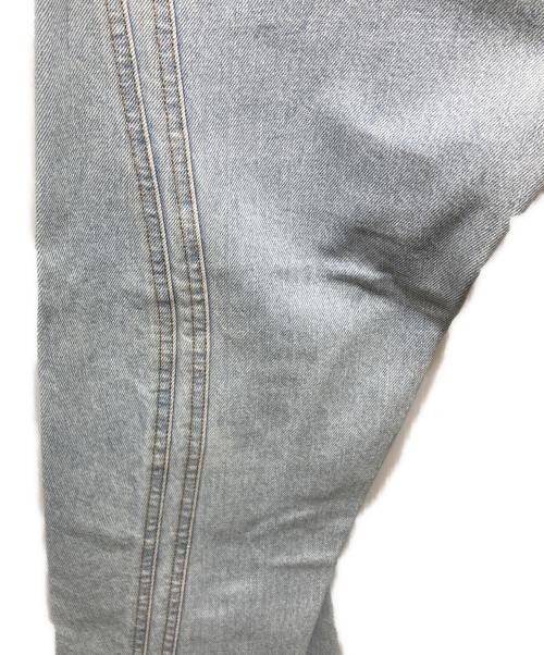 NVRFRGT（ネヴァーフォーゲット）NVRFRGT (ネヴァーフォーゲット) 3D Twisted jeans インディゴ サイズ:2の古着・服飾アイテム