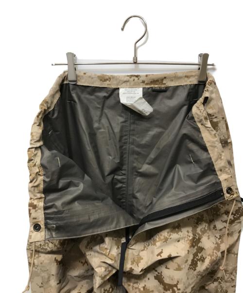 USMC（ユーエスエムシー）USMC (ユーエスエムシー) ライトウェイト GORE-TEX パンツ ベージュ サイズ: LARGE-REGULARの古着・服飾アイテム