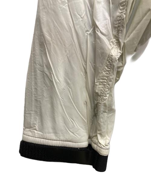 STONE ISLAND（ストーンアイランド）STONE ISLAND (ストーンアイランド) 中綿 パッカブル ジャケット グレー サイズ:Sの古着・服飾アイテム