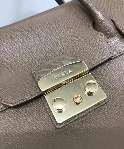 FURLA（フルラ）FURLA (フルラ) メトロポリスサッチェル2WAYショルダーバッグ ブラウンの古着・服飾アイテム