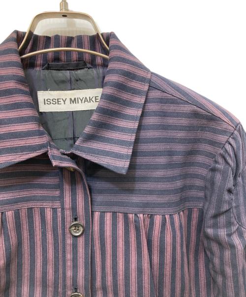 ISSEY MIYAKE（イッセイミヤケ）ISSEY MIYAKE (イッセイミヤケ) 変形デザインジャケット パープル サイズ:3の古着・服飾アイテム