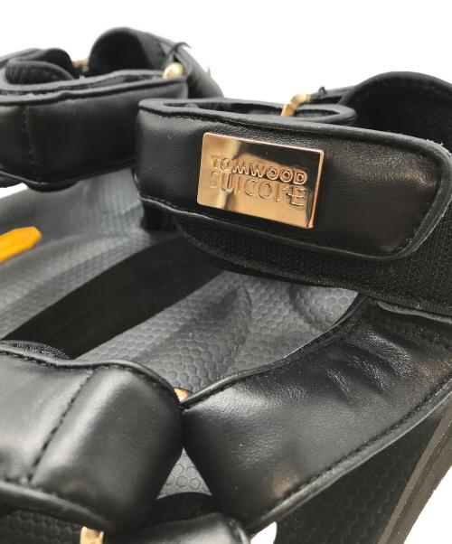 TOM WOOD（トムウッド）TOM WOOD (トムウッド) suicoke (スイコック) サンダル ブラック サイズ:24㎝の古着・服飾アイテム