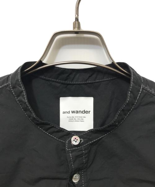 and wander（アンドワンダー）and wander (アンドワンダー) CORDURA TYPEWRITER S/S OVER SHIRT ブラック サイズ:4の古着・服飾アイテム