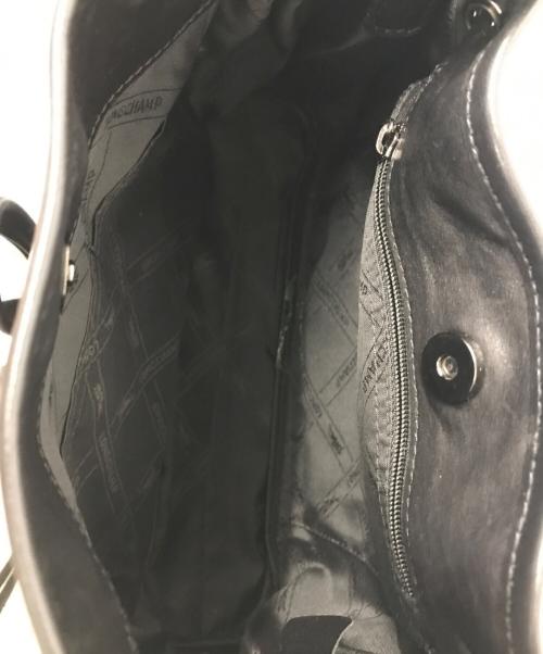 LONGCHAMP（ロンシャン）LONGCHAMP (ロンシャン) 型押し巾着ショルダーバッグ ブラックの古着・服飾アイテム