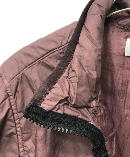 STONE ISLAND（ストーンアイランド）STONE ISLAND (ストーンアイランド) GARMENT DYED CRINKLE REPS 中綿ジャケット パープル サイズ:Sの古着・服飾アイテム