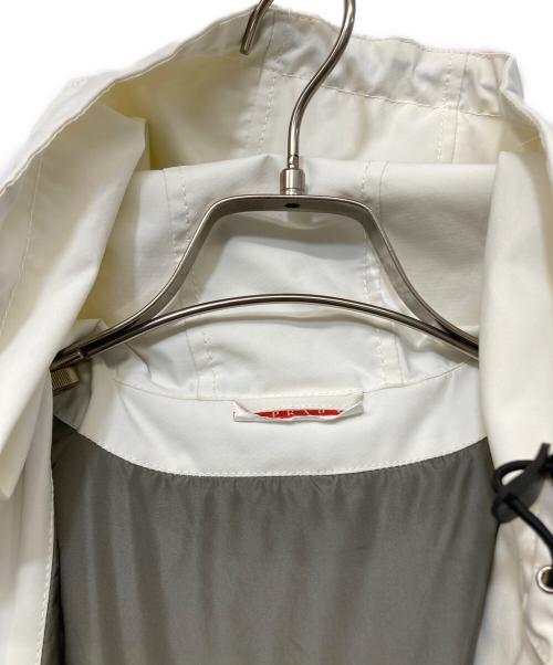 PRADA SPORTS（プラダスポーツ）PRADA SPORTS (プラダスポーツ) フーデッドベスト ホワイト サイズ:XSの古着・服飾アイテム