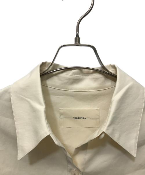 TODAYFUL（トゥデイフル）TODAYFUL (トゥデイフル) Over Shoulder Shirts ベージュ サイズ:FREE 未使用品の古着・服飾アイテム