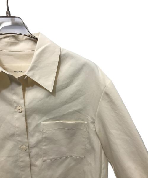 TODAYFUL（トゥデイフル）TODAYFUL (トゥデイフル) Over Shoulder Shirts ベージュ サイズ:FREE 未使用品の古着・服飾アイテム