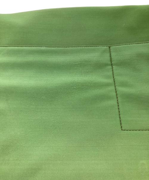 MIU MIU（ミュウミュウ）MIU MIU (ミュウミュウ) フラップショルダーバッグ グリーンの古着・服飾アイテム