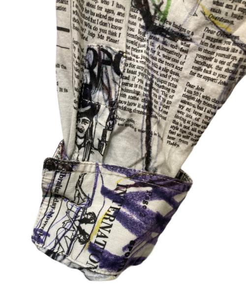 GALLIANO（ガリアーノ）GALLIANO (ガリアーノ) ニュースペーパー柄シャツ グレー サイズ:44の古着・服飾アイテム