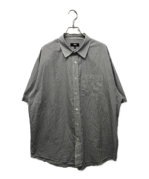 stussy（ステューシー）stussy (ステューシー) BOXY SS SHIRT 8 BALL STRIPE ホワイト×グレー サイズ:Lの古着・服飾アイテム