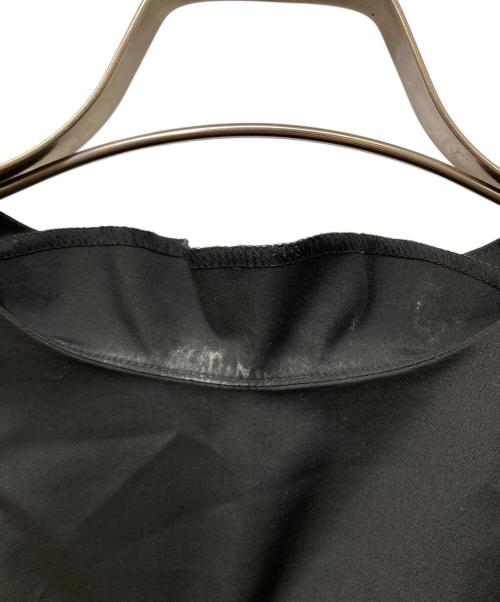 OHGA（オオガ）OHGA (オオガ) 裾フリルブラウス ブラック サイズ:Freeの古着・服飾アイテム