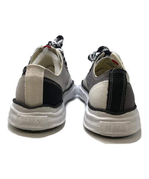 Maison MIHARA YASUHIRO（メゾン ミハラ ヤスヒロ）Maison MIHARA YASUHIRO (メゾン ミハラ ヤスヒロ) original sole multi color canvas lowcut sneaker ブラック×ホワイト サイズ:8.5の古着・服飾アイテム
