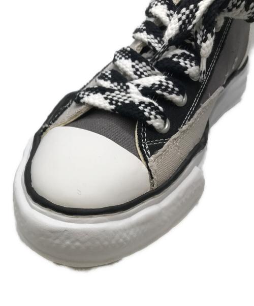 Maison MIHARA YASUHIRO（メゾン ミハラ ヤスヒロ）Maison MIHARA YASUHIRO (メゾン ミハラ ヤスヒロ) original sole multi color canvas lowcut sneaker ブラック×ホワイト サイズ:8.5の古着・服飾アイテム