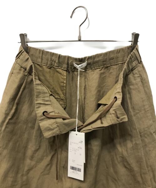 ATON（エイトン）ATON (エイトン) COTTON LINEN VOILE TWO TUCKED EASY PANTS ベージュ サイズ:04の古着・服飾アイテム
