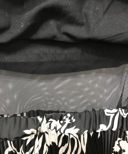 sacai（サカイ）sacai (サカイ) フラワープリントプリーツスカートワンピース ブラック サイズ:1の古着・服飾アイテム