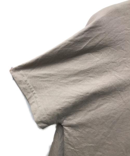 COGTHEBIGSMOKE（コグザビッグスモーク）COGTHEBIGSMOKE (コグザビッグスモーク) カットソー ベージュ サイズ:Freeの古着・服飾アイテム