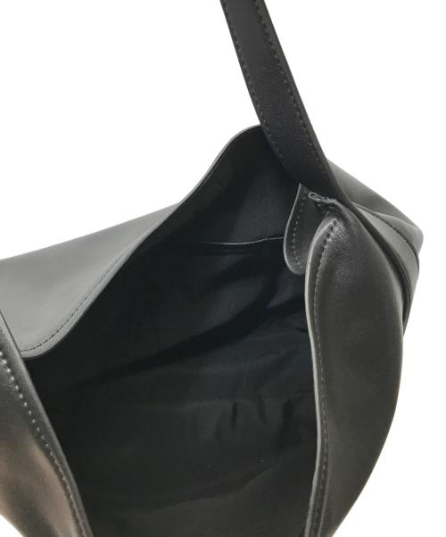 ROH SEOUL（ローソウル）ROH SEOUL (ローソウル) pulpy hobo bag ブラックの古着・服飾アイテム