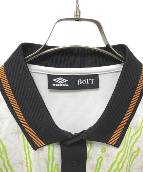 UMBRO（アンブロ）UMBRO (アンブロ) BoTT (ボット) BEAMS T (ビームスティー) Game Shirts ホワイト×グリーン サイズ:Mの古着・服飾アイテム