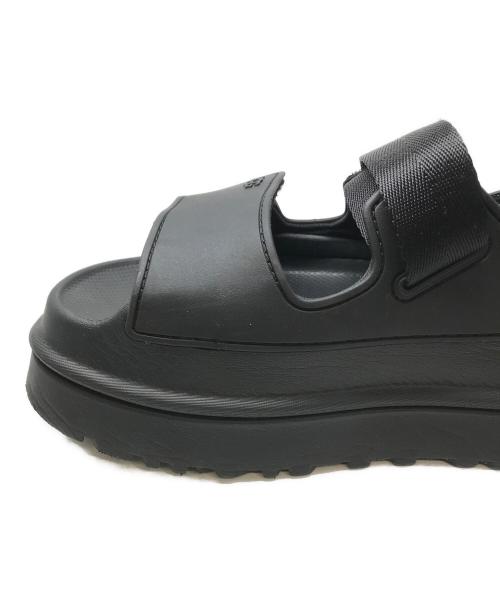 UGG（アグ）UGG (アグ) W GOLDENGLOW サンダル ブラック サイズ:3の古着・服飾アイテム