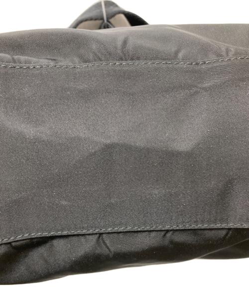 PRADA（プラダ）PRADA (プラダ) ナイロンハンドバッグ ブラックの古着・服飾アイテム