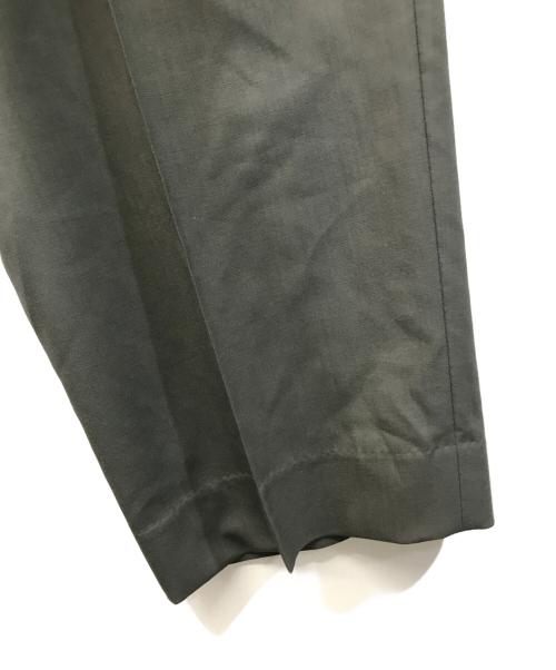 MARKAWARE（マーカウェア）MARKAWARE (マーカウェア) CLASSIC FIT DOUBLE PLEATED TROUSERS グリーン サイズ:1の古着・服飾アイテム
