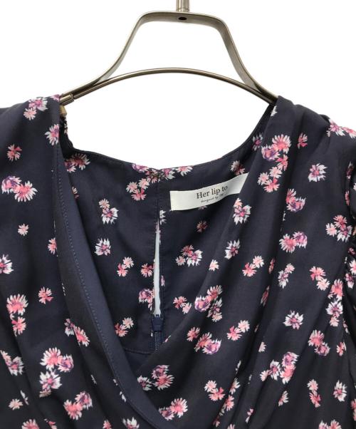 HER LIP TO（ハーリップトゥ）HER LIP TO (ハーリップトゥ) Marguerite Open Shoulder Dress ネイビー×ピンク サイズ:Mの古着・服飾アイテム