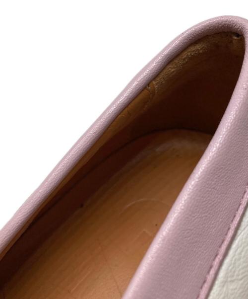 GANNI（ガニー）Ganni (ガニー) スタッズロゴ付ローファー ホワイト×ピンク サイズ:38の古着・服飾アイテム