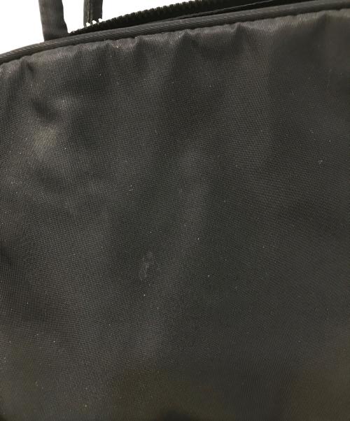 PRADA（プラダ）PRADA (プラダ) ナイロンハンドバッグ ブラックの古着・服飾アイテム
