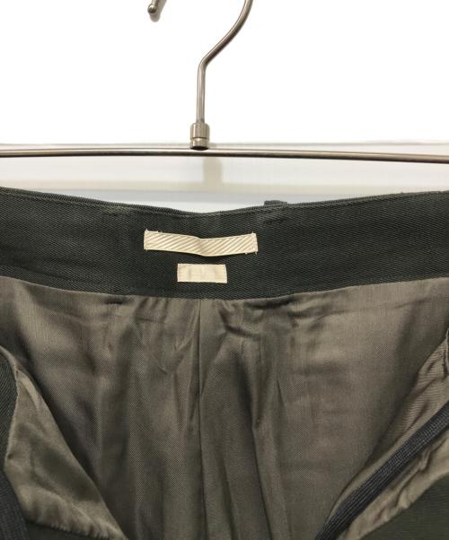 BLURHMS（ブラームス）blurhms (ブラームス) W/surge SuperWideEasy スラックス カーキ サイズ:3の古着・服飾アイテム