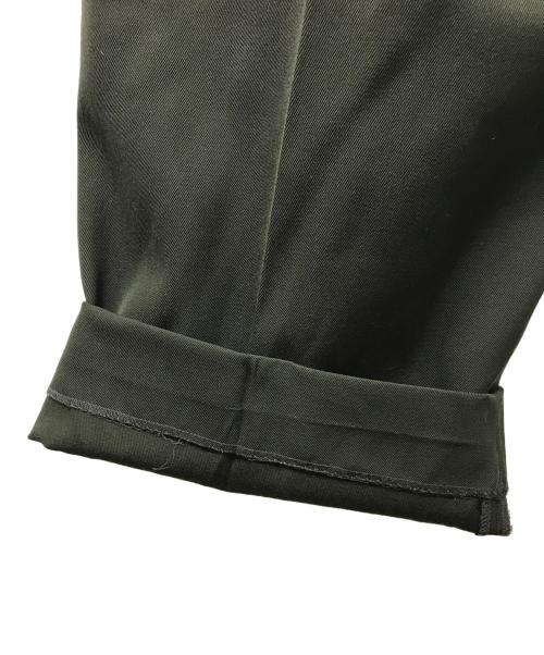 BLURHMS（ブラームス）blurhms (ブラームス) W/surge SuperWideEasy スラックス カーキ サイズ:3の古着・服飾アイテム