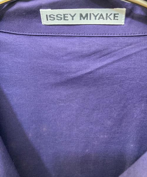 ISSEY MIYAKE（イッセイミヤケ）ISSEY MIYAKE (イッセイミヤケ) デザインシャツ パープル サイズ:2の古着・服飾アイテム
