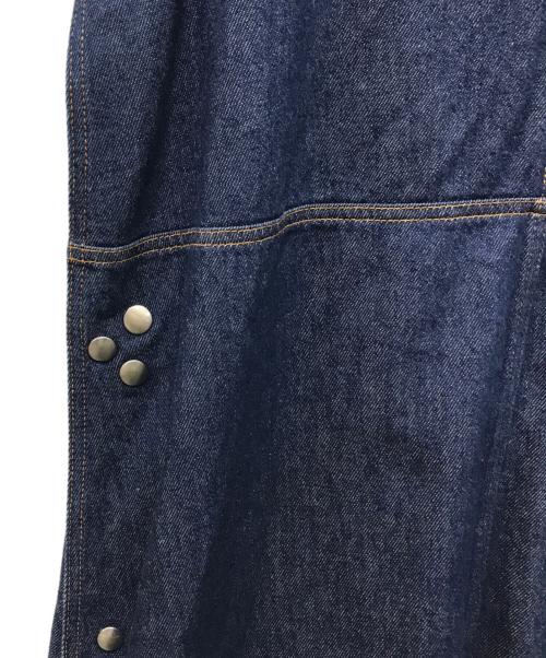 MM6 Maison Margiela（エムエムシックスメゾンマルジェラ）MM6 Maison Margiela (エムエムシックスメゾンマルジェラ) Vネックスナップデニムノースリーブワンピース インディゴ サイズ:40の古着・服飾アイテム