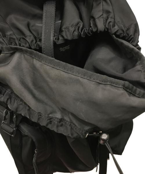 UNDERCOVERISM（アンダーカバーイズム）UNDERCOVERISM (アンダーカバーイズム) ロゴプレートナイロンバックパック ブラックの古着・服飾アイテム