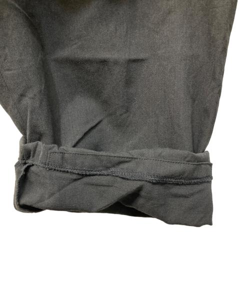 ISSEY MIYAKE（イッセイミヤケ）ISSEY MIYAKE (イッセイミヤケ) 2タックテーパードパンツ ブラック サイズ:Lの古着・服飾アイテム