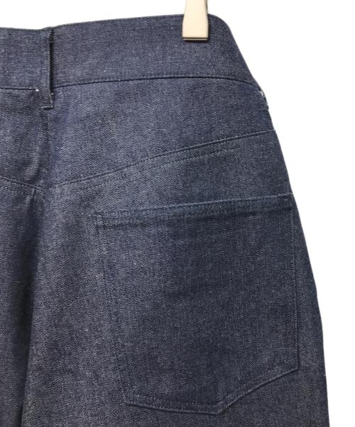 JOHN LAWRENCE SULLIVAN（ジョン ローレンス サリバン）JOHN LAWRENCE SULLIVAN (ジョン ローレンス サリバン) フロントタックワイドデニムパンツ インディゴ サイズ:44の古着・服飾アイテム