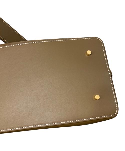 elleme（エレメ）elleme (エレメ) Boomerang レザーバッグ ベージュの古着・服飾アイテム