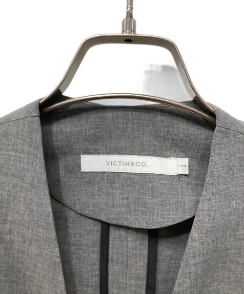 VICTIM（ヴィクティム）VICTIM (ヴィクティム) NO COLLAR JACKET グレー サイズ:1 未使用品の古着・服飾アイテム