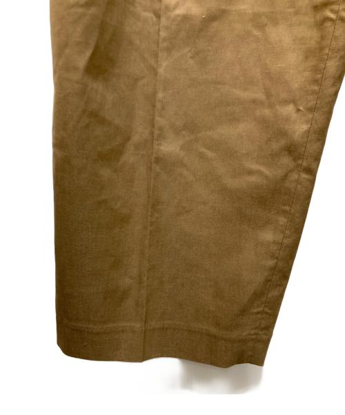 VICTIM（ヴィクティム）VICTIM (ヴィクティム) LINEN 2-TUCK SLACKS ブラウン サイズ:3 未使用品の古着・服飾アイテム