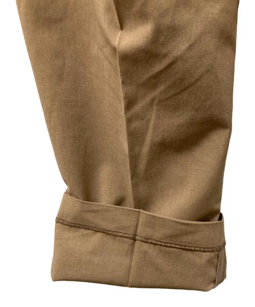 VICTIM（ヴィクティム）VICTIM (ヴィクティム) 2-TUCK SLACKS ブラウン サイズ:3 未使用品の古着・服飾アイテム